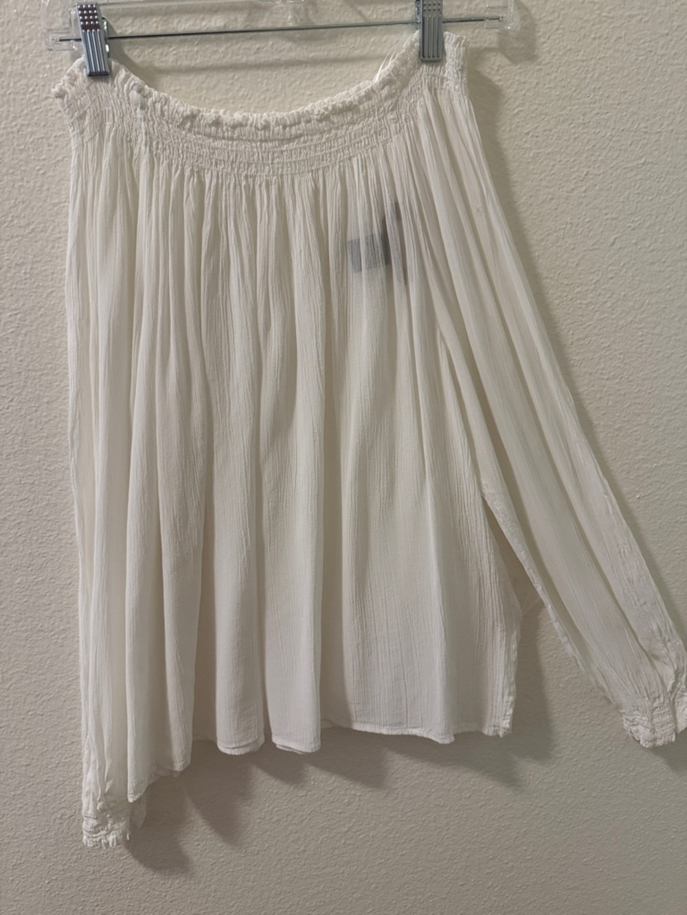 Francesca's Collections White Off-Shoulder Peasant Blouse